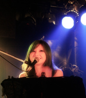 ライブ中のyuko
